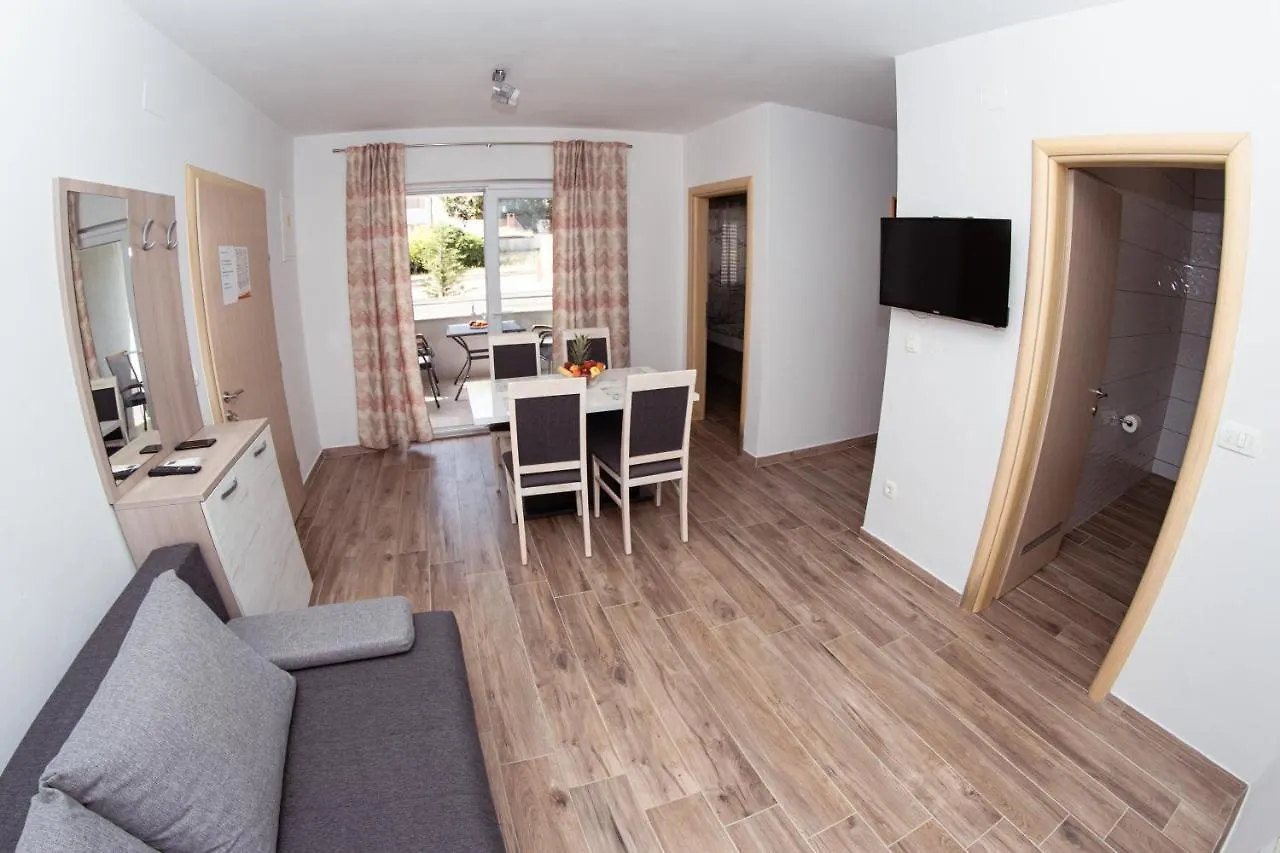 Apartamento Apartmani Mijo, Biograd Na Moru