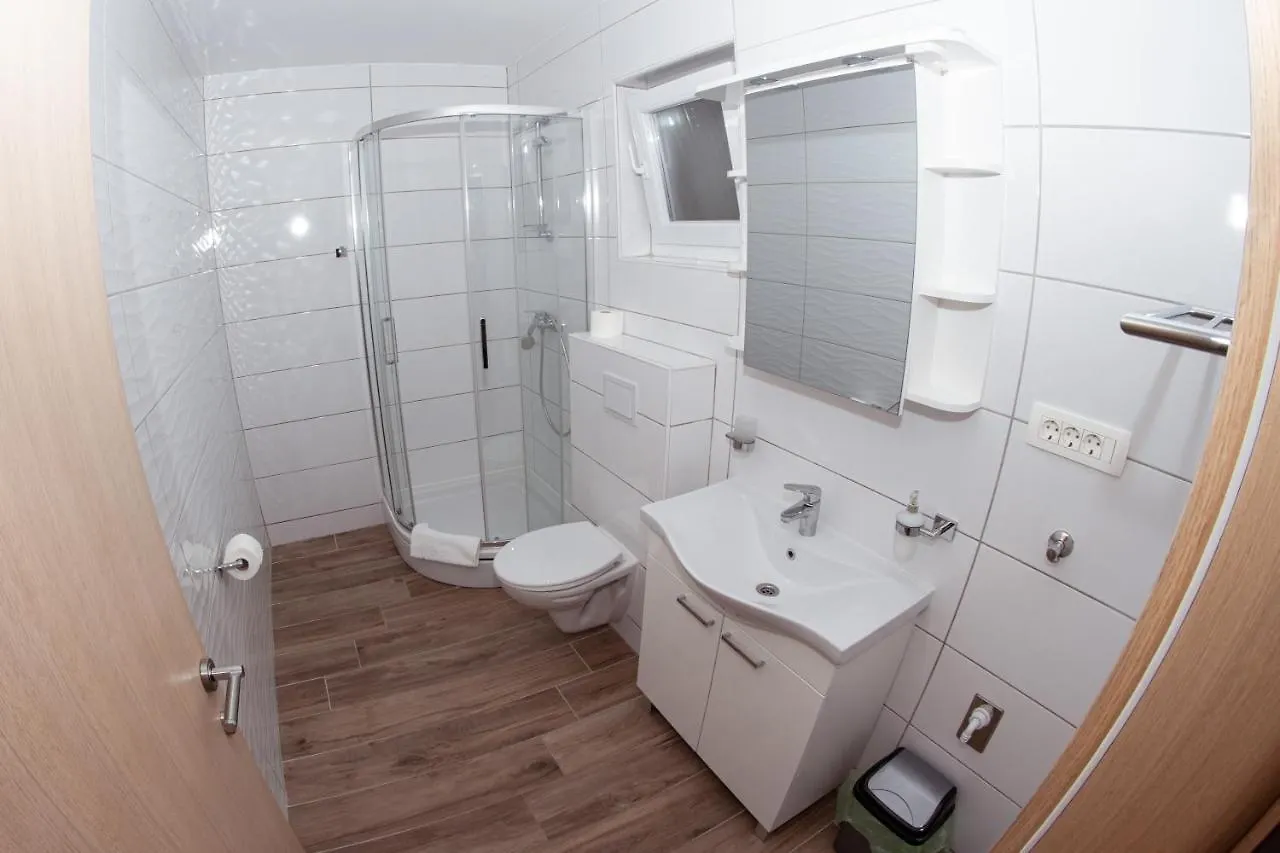 Apartmani Mijo, Biograd Na Moru