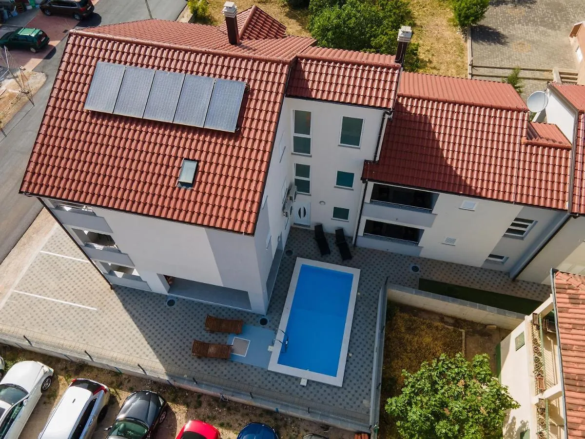 Apartmani Mijo, Biograd Na Moru