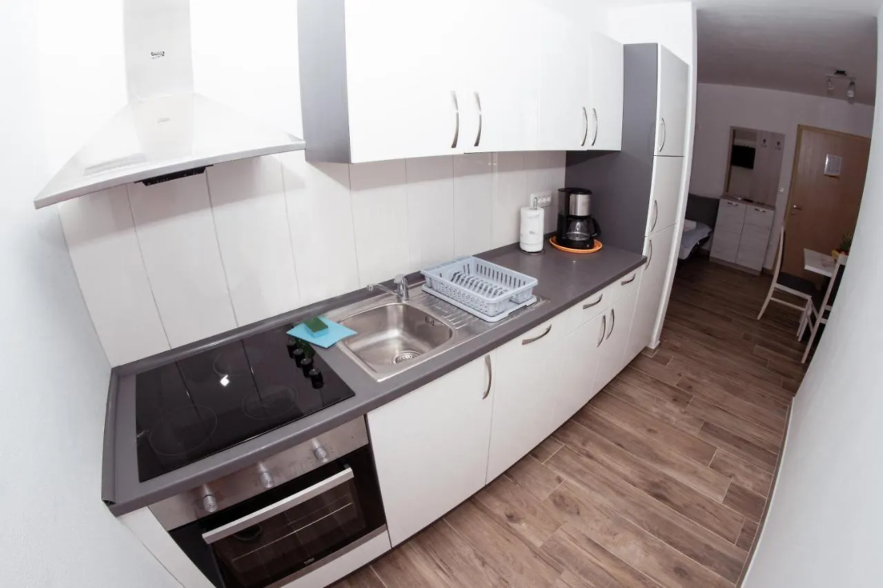 Apartmani Mijo, Biograd Na Moru