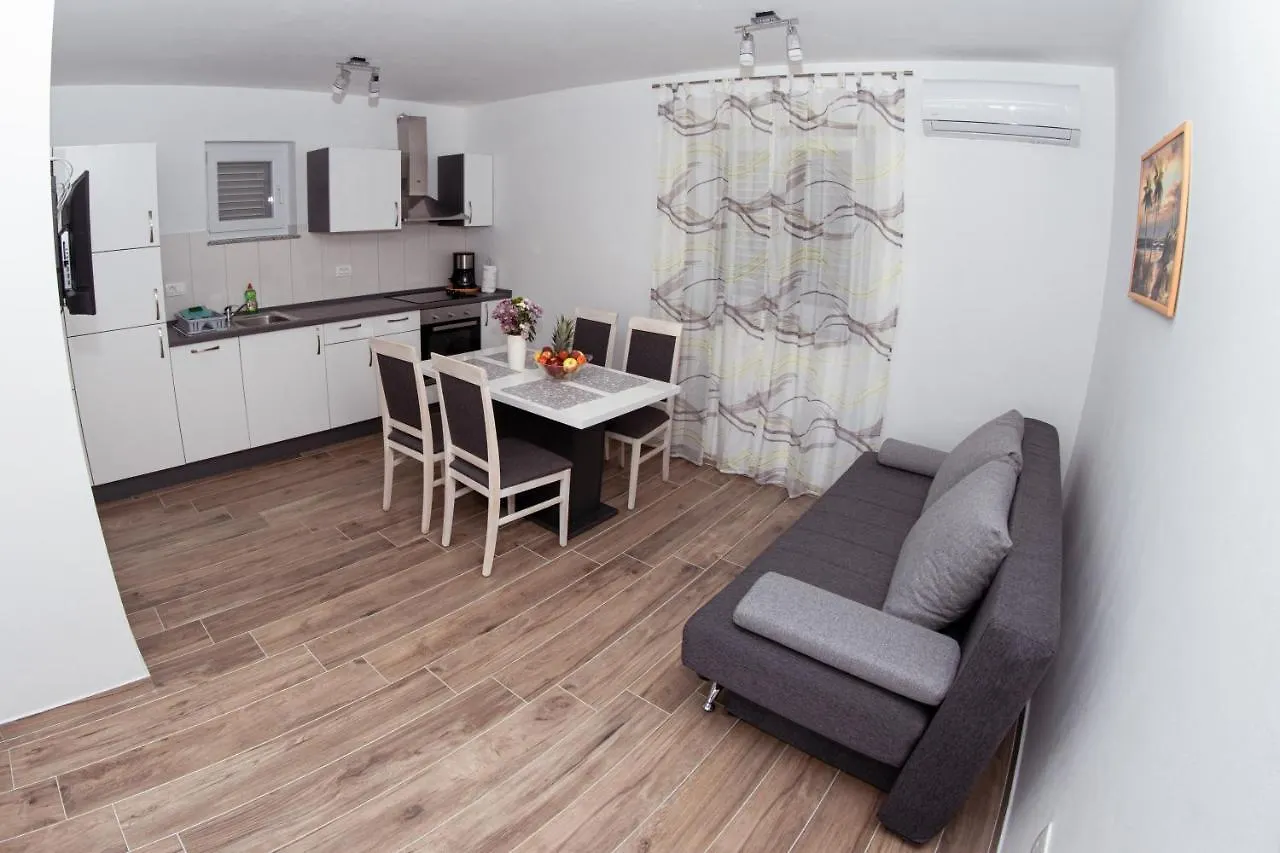 Apartamento Apartmani Mijo, Biograd Na Moru
