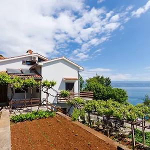 https://apartments-valentin.in-istria.net